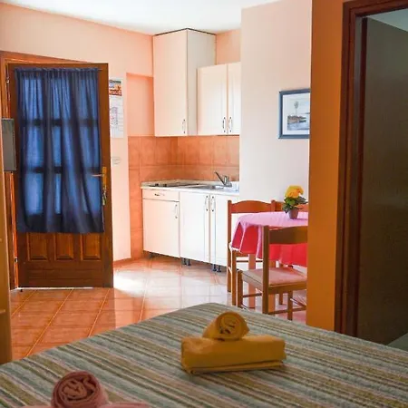 Alda-App Apartment Funtana Exterior photo