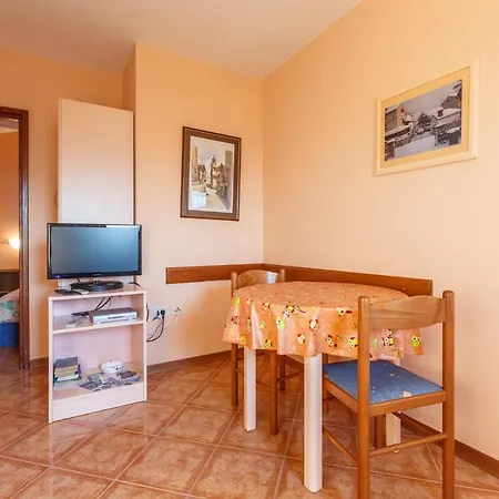 Alda-App Apartment Funtana Exterior photo