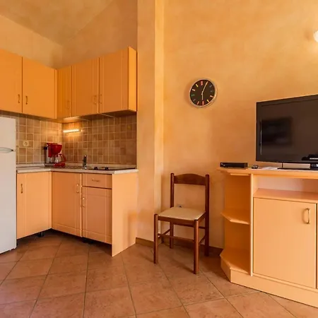 Alda-App Apartment Funtana Exterior photo