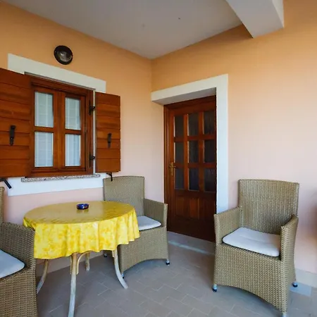 Alda-App Apartment Funtana Exterior photo