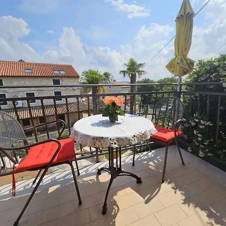 Alda-App Apartment Funtana Exterior photo