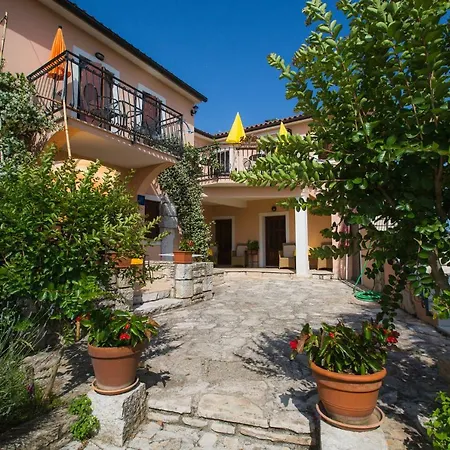 Alda-App Apartment Funtana Exterior photo